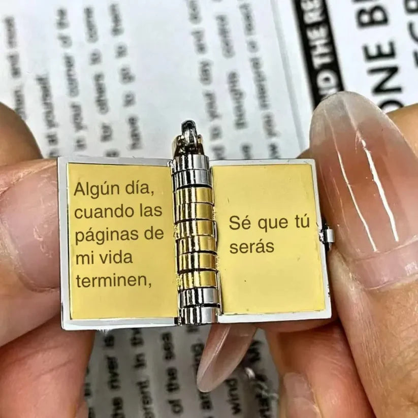 COLLAR LIBRO HIJA