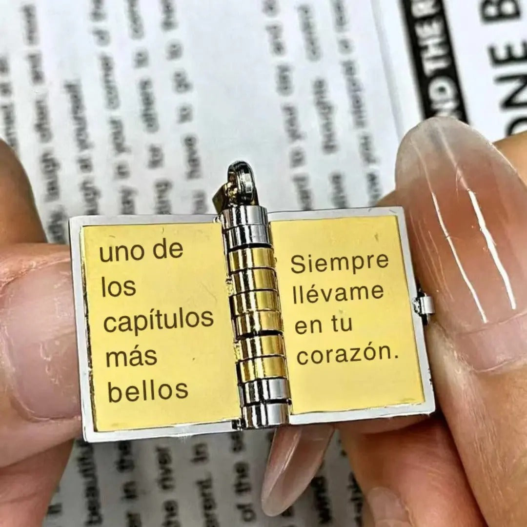 COLLAR LIBRO HIJA